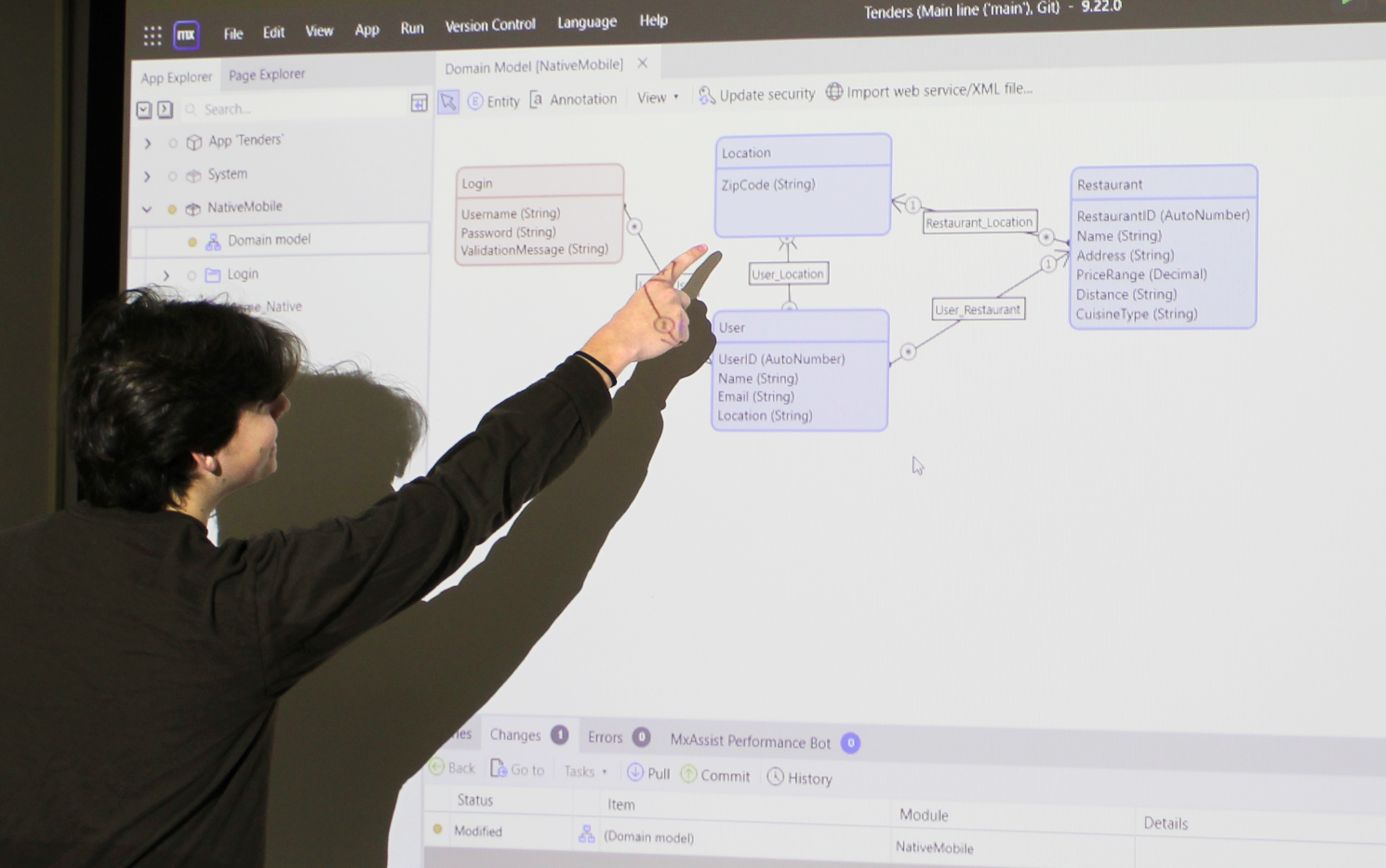 Student points out Mendix domain model entities.